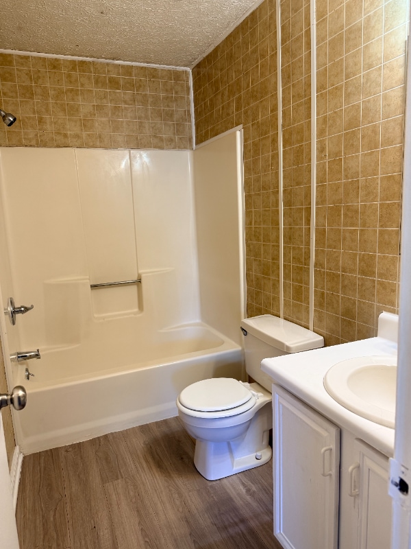 Building Photo - 16 Duiguid Dr