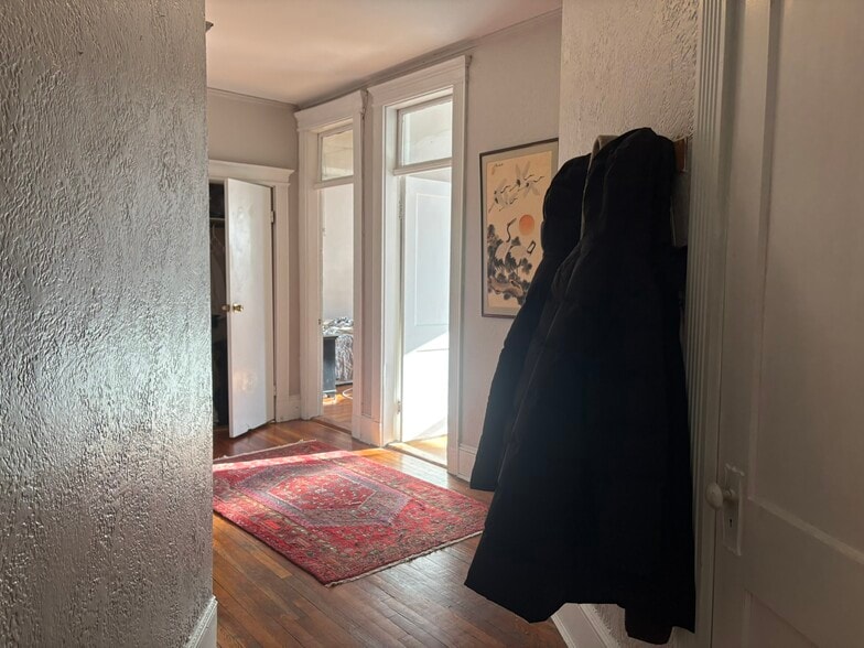 Building Photo - 1066 Commonwealth Ave