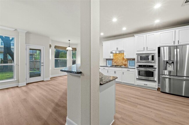 Building Photo - 2509 Salorn Way