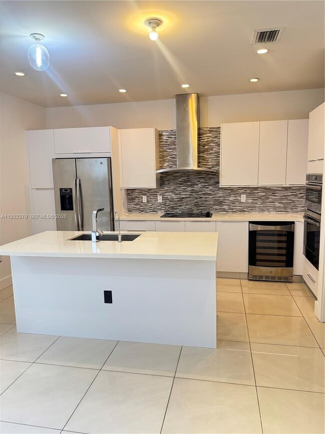 Building Photo - 10550 NW 65th Ln