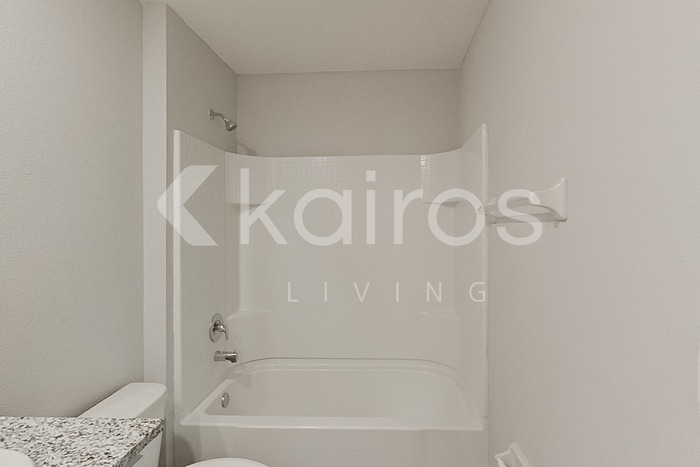 Building Photo - 8579 SW 44th Ct