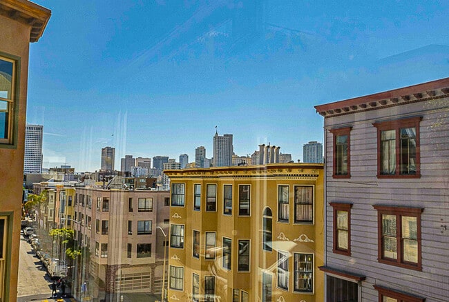Downtown View - 1428 Kearny St