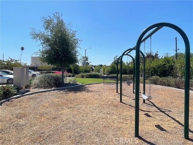 Building Photo - 4013 Highland Ct
