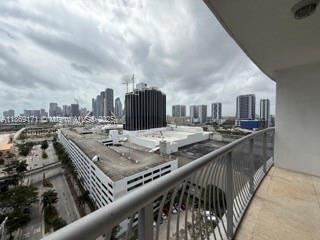 Building Photo - 1750 N Bayshore Dr