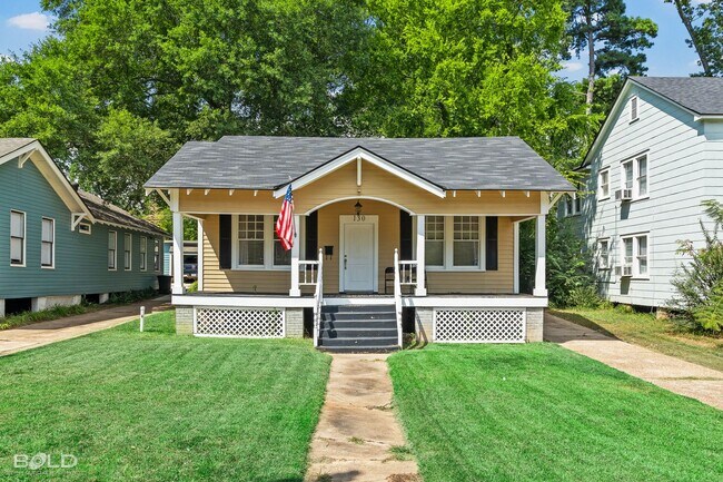 Building Photo - 130 Dalzell St