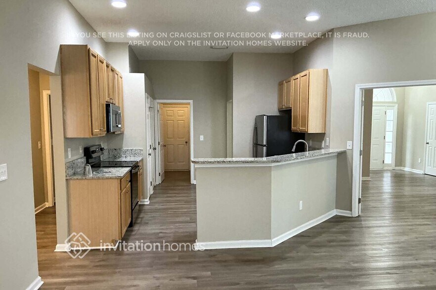 Building Photo - 601 Thornberry Rd