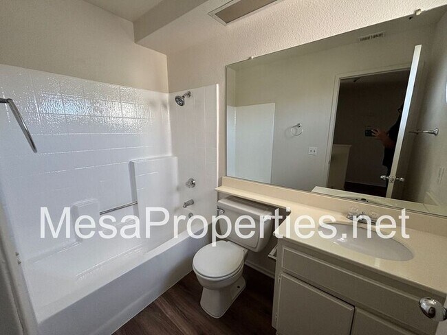 Building Photo - 14721 Cinnamon Dr