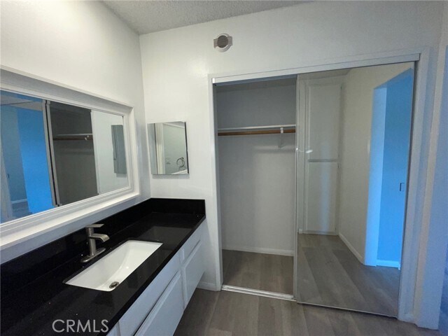 Building Photo - 6655 W 86th Pl