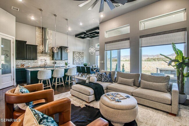 Building Photo - 6716 Rio Haciendas