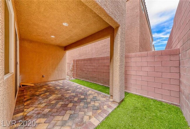 Building Photo - Northwest 4 bedroom!