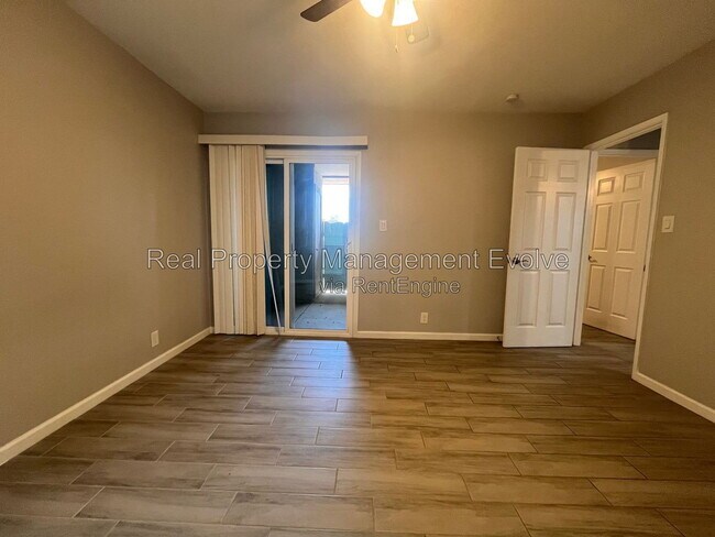 Building Photo - 408 W Blackhawk Dr