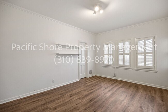 Building Photo - 458 S Roxbury Dr