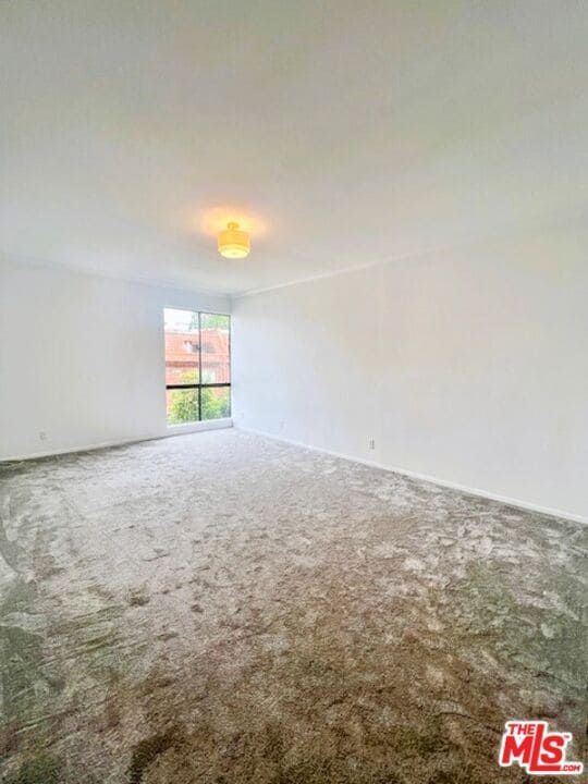 Building Photo - 11805 Mayfield Ave