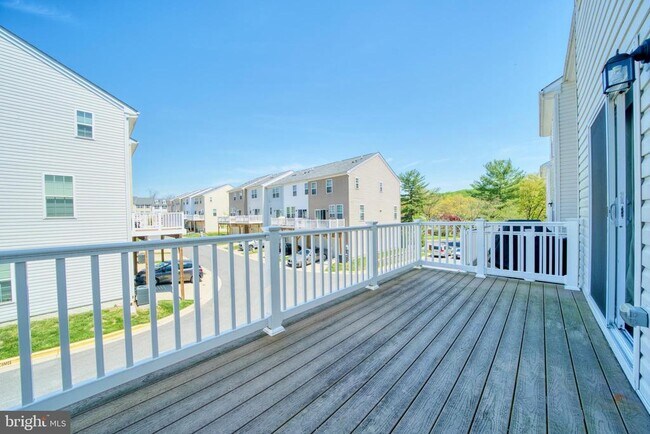 Building Photo - 18318 Woodhouse Ln