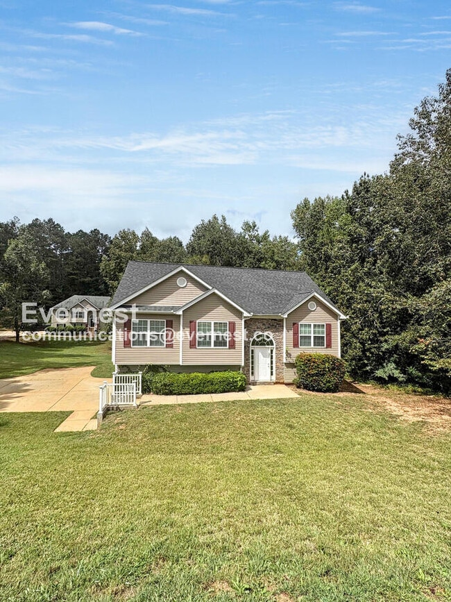 Primary Photo - 20 Shenandoah Dr