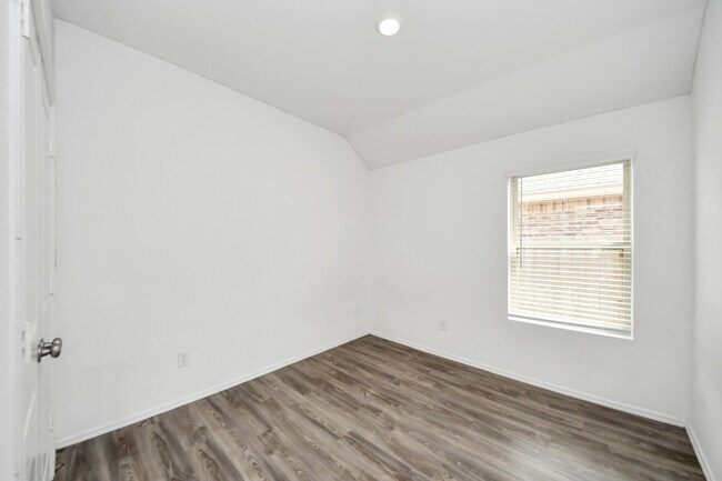 Building Photo - 7319 Bridal Ranch Dr