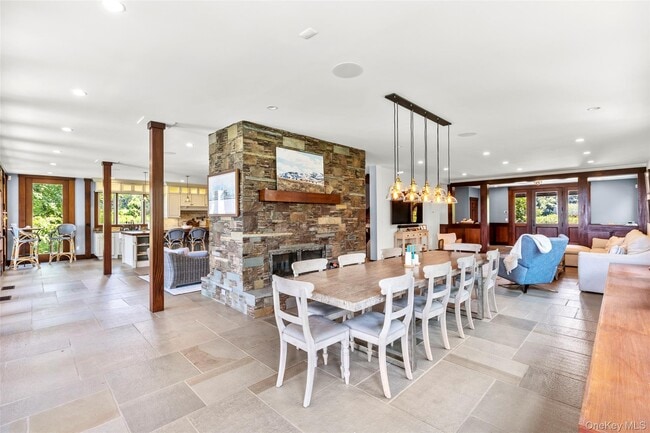 Building Photo - 16 Old Field Woods Rd