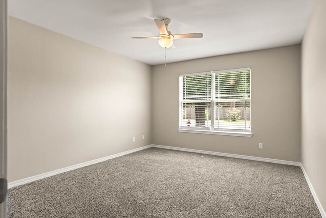 Building Photo - Stunning 4-Bedroom Home with Scenic Lake V...
