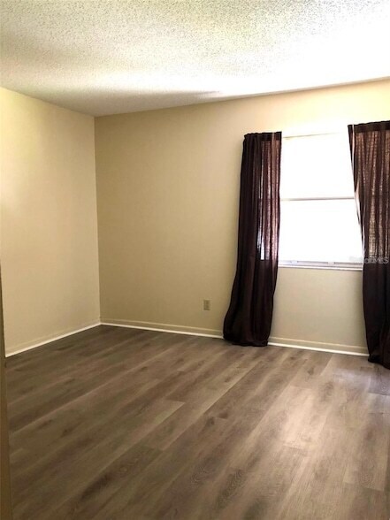 Building Photo - 120 Hibiscus Woods Ct