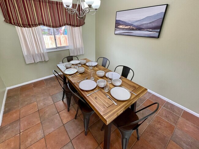 Building Photo - 6550 Tabor St