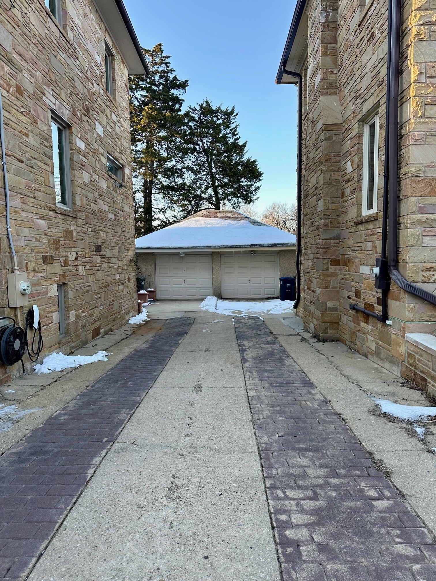 driveway to garage - 3007 Oliver St NW