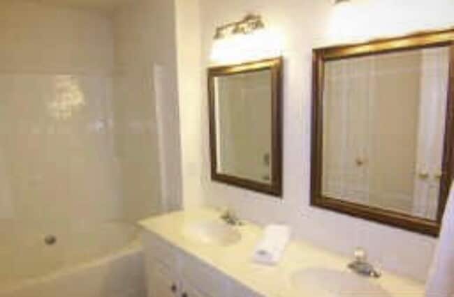 Building Photo - 2416 Normancrest Ct