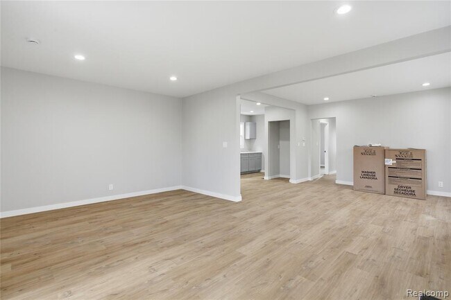 Building Photo - 14615 Winthrop St