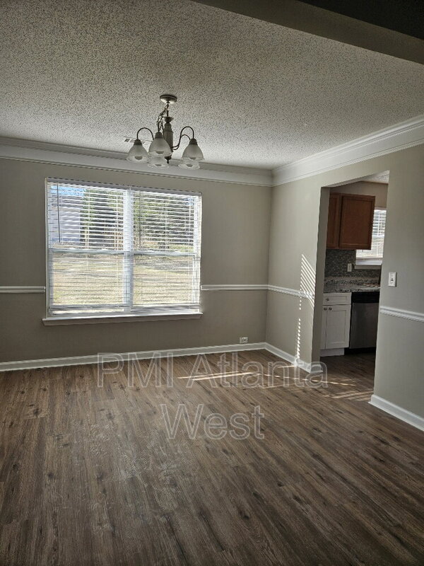 Building Photo - 1013 Odelle Cir