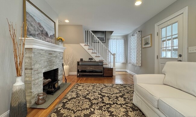 Building Photo - 35 Coolridge Rd