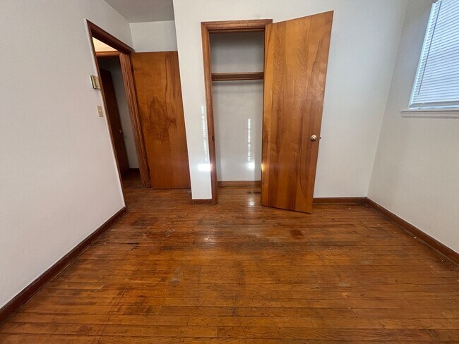 Building Photo - Idlewild Property