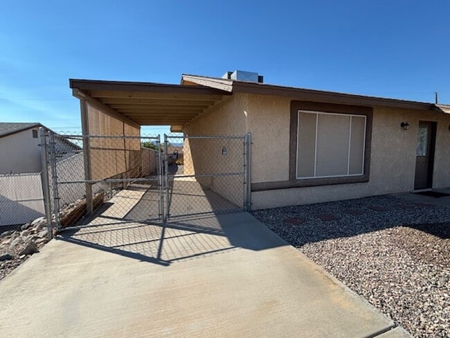 Building Photo - 3 Bedroom - 2 Bath Home