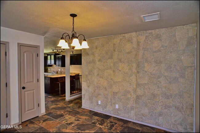 Building Photo - 703 Joe Rodriguez Dr