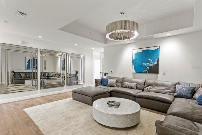 Building Photo - 450 Knights Run Ave