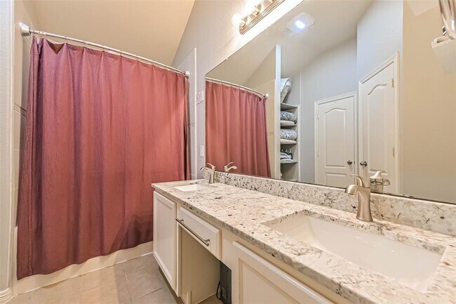 Building Photo - 18606 Walden Glen Cir