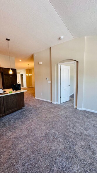 Building Photo - 454 Glenhaven Wy