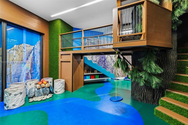 Building Photo - 7055 Fisher Island Dr