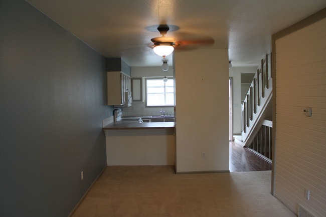 Building Photo - 4255 Westshore Way