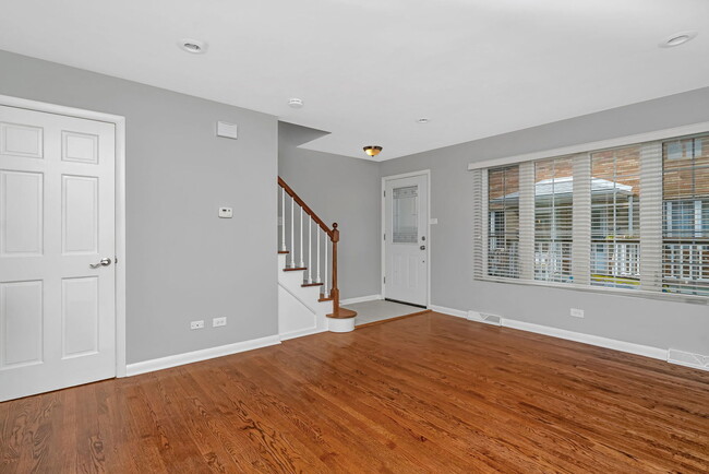 Building Photo - 15 S Waiola Ave