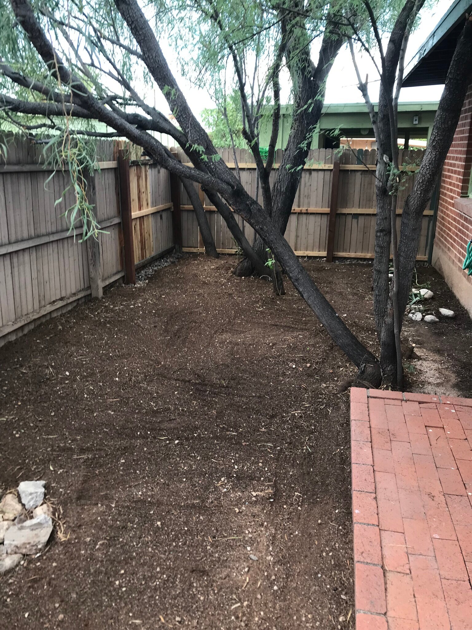 Building Photo - 1611 E Mitchell St