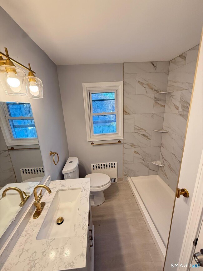 Building Photo - 522 Garfield Ave