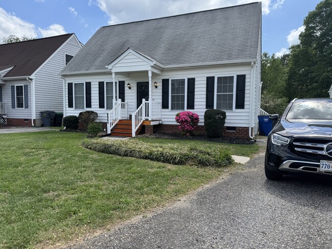 Building Photo - 6041 Ironworks Ct