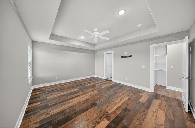 Building Photo - Great House in Quiet Neighborhood Ready to...