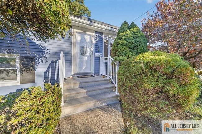 Building Photo - 6 Dundar Rd