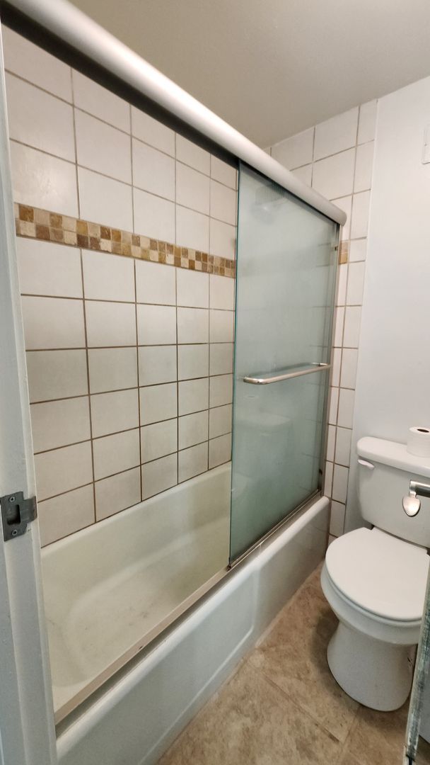 Building Photo - Harbor Square, Makai Building, 1 bedroom, ...