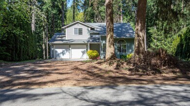 Building Photo - 22530 Bluewater Dr SE