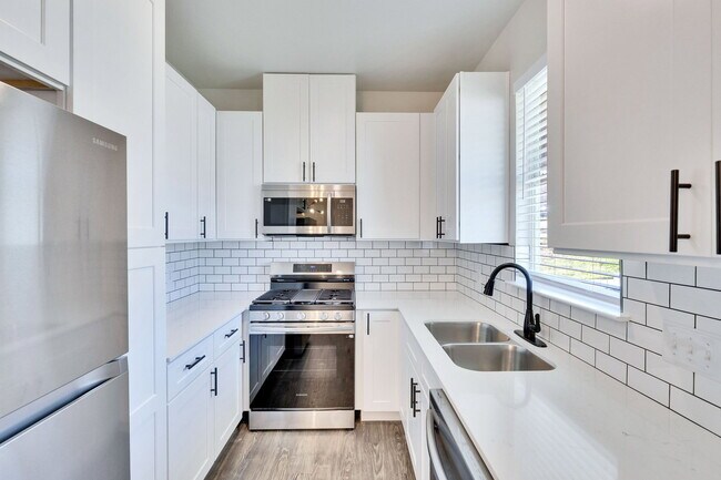 Building Photo - 3201 Jack Cook Dr