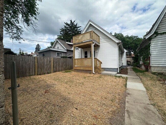 Building Photo - 3BR/2BA Rent to Own Home with Large Garage