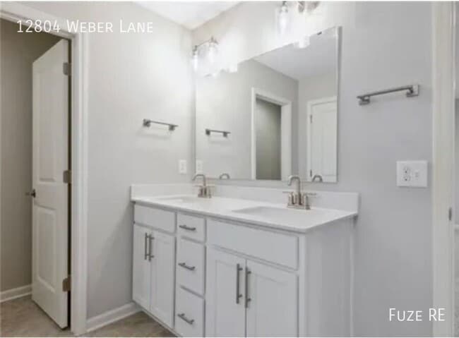 Building Photo - 12804 Weber Ln