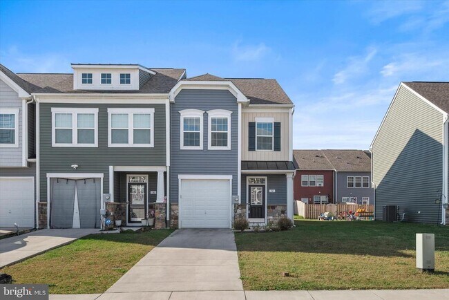 Building Photo - 32 Healey Ct