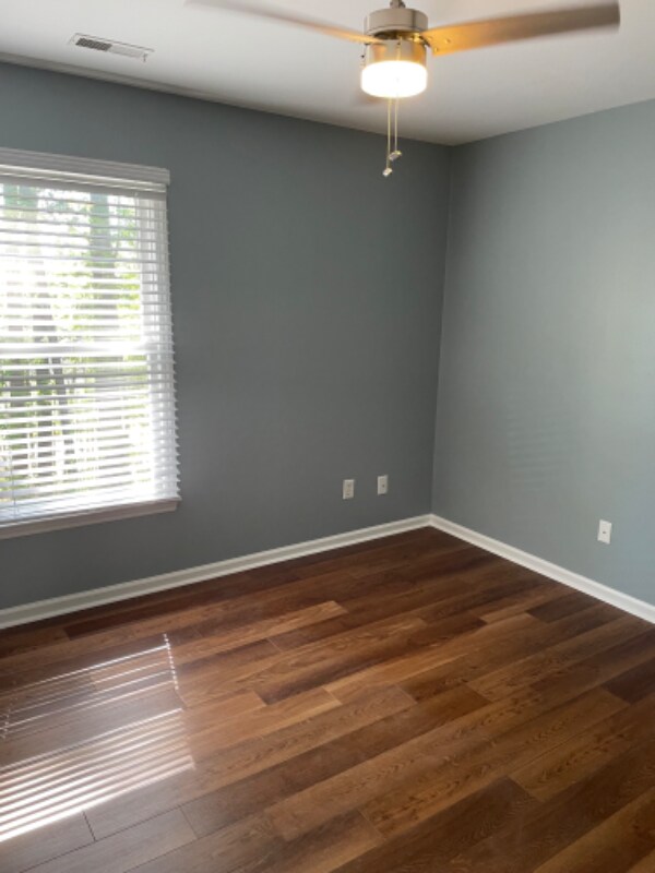 Building Photo - 111 Weatherstone Dr